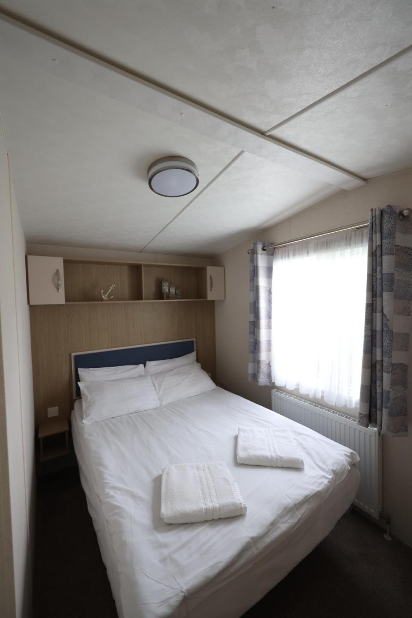 Mercury Yacht Harbour And Holiday Park Bursledon Exterior photo